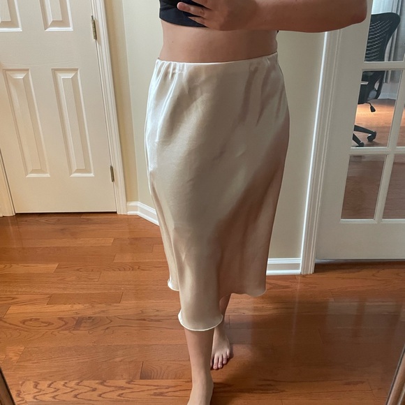 EUC Express y2k Satin Low Ride Midi Skirt sz L - Picture 9 of 9